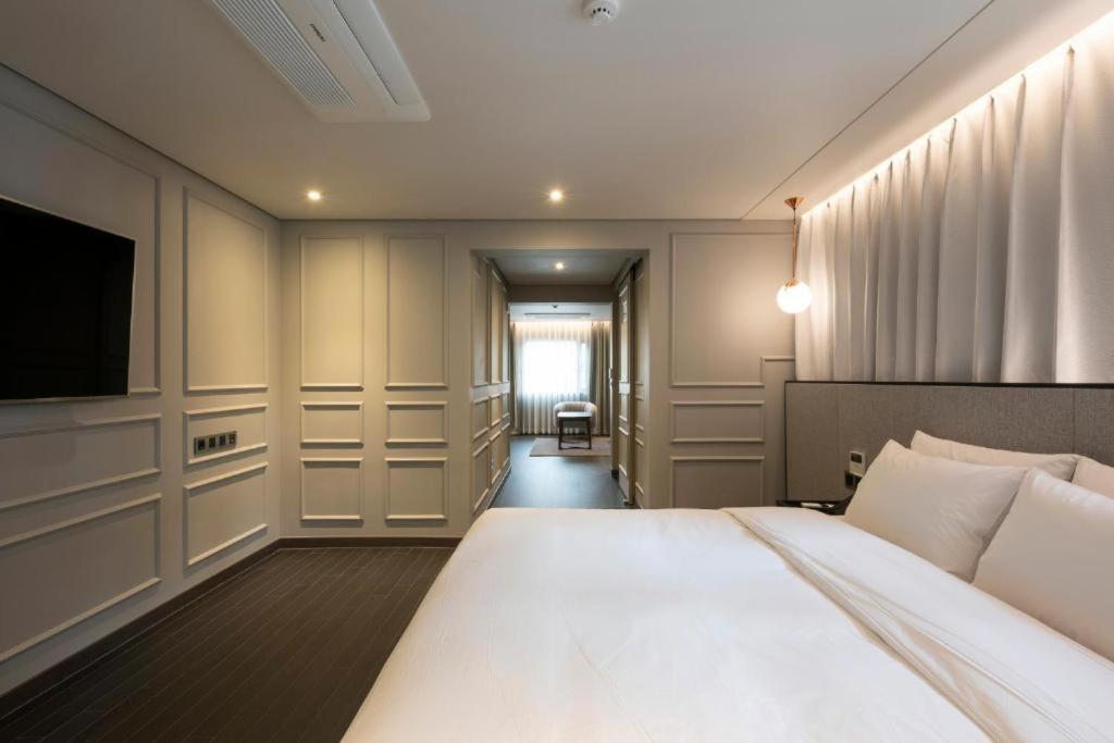 Hound Hotel Yeonsan Ciudad Metropolitana de Ciudad Metropolitana de Busan Exterior foto