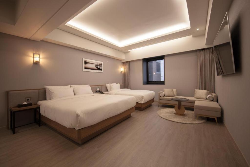 Hound Hotel Yeonsan Ciudad Metropolitana de Ciudad Metropolitana de Busan Exterior foto