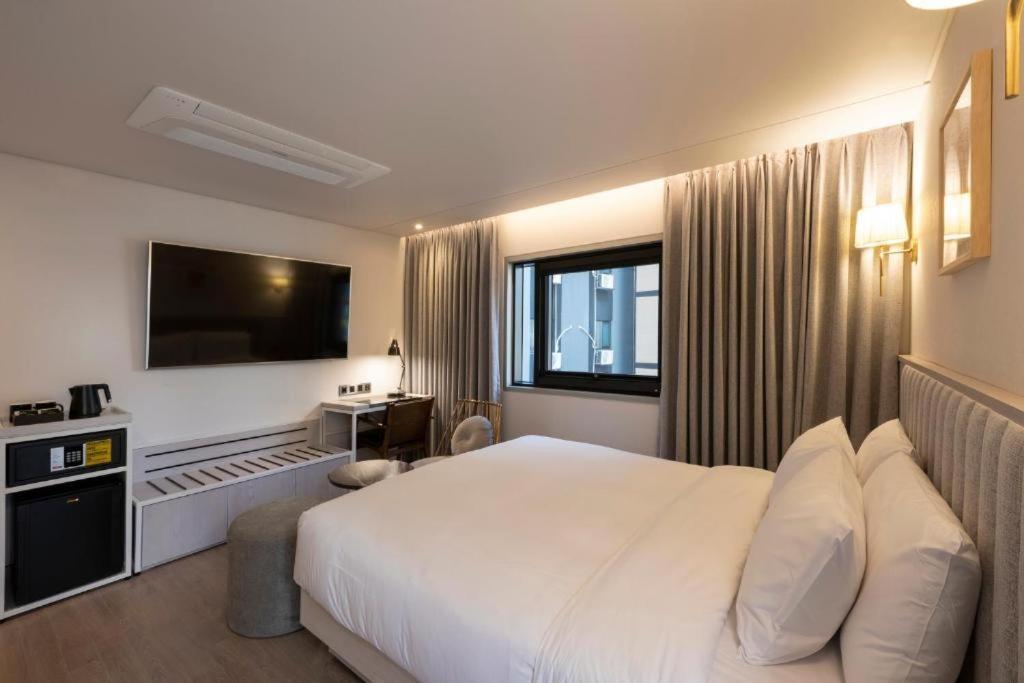 Hound Hotel Yeonsan Ciudad Metropolitana de Ciudad Metropolitana de Busan Exterior foto