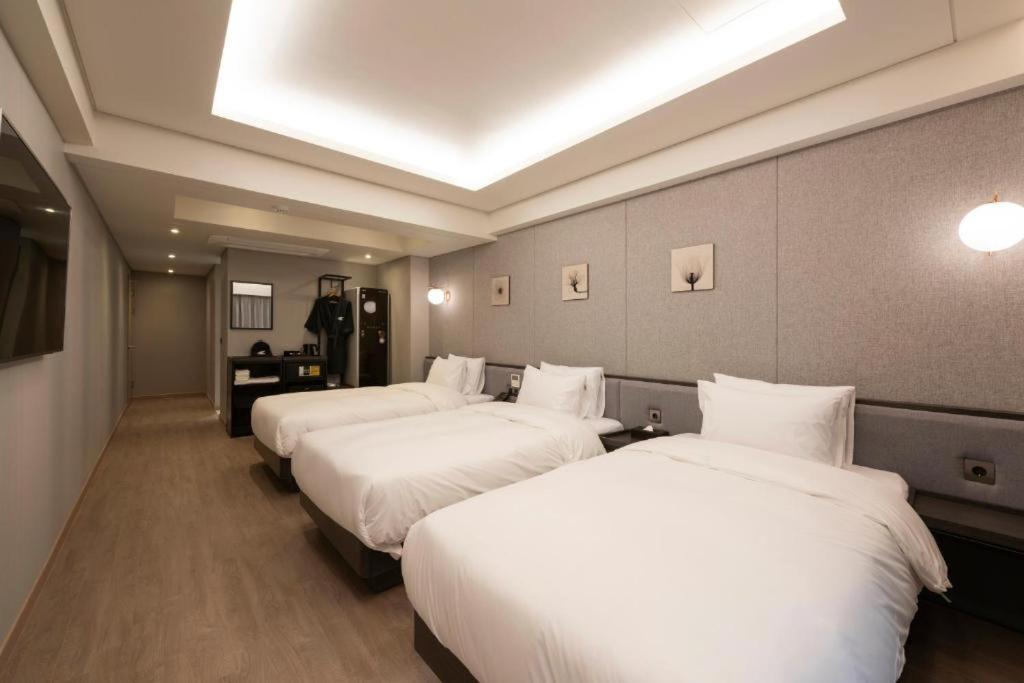 Hound Hotel Yeonsan Ciudad Metropolitana de Ciudad Metropolitana de Busan Exterior foto