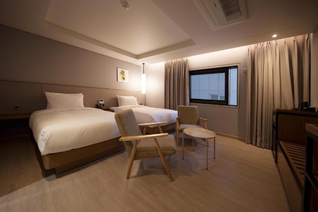 Hound Hotel Yeonsan Ciudad Metropolitana de Ciudad Metropolitana de Busan Exterior foto