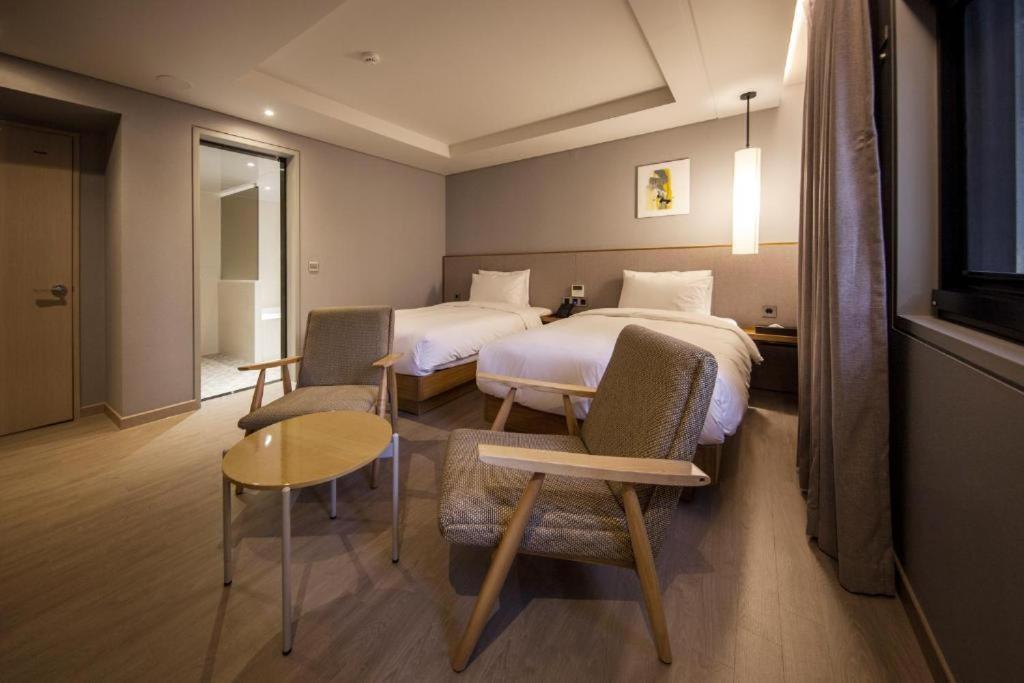 Hound Hotel Yeonsan Ciudad Metropolitana de Ciudad Metropolitana de Busan Exterior foto